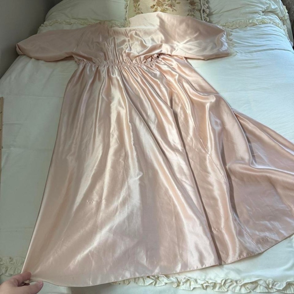 70s Satin Lounge Robe  Glamorous 70s Zandra Rhodes for Neiman Marcus - Picture 7 of 8
